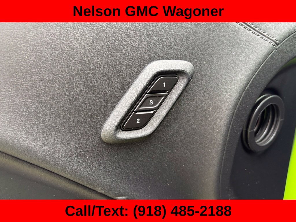 Used 2023 Dodge Challenger SXT w/ Plus Package RWD image 36