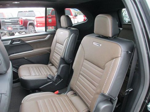 Used 2026 GMC Acadia Denali Ultimate image 21