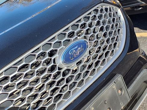 Used 2024 Ford Edge SEL image 28