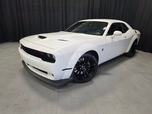 Used 2023 Dodge Challenger R/T Scat Pack RWD image 8
