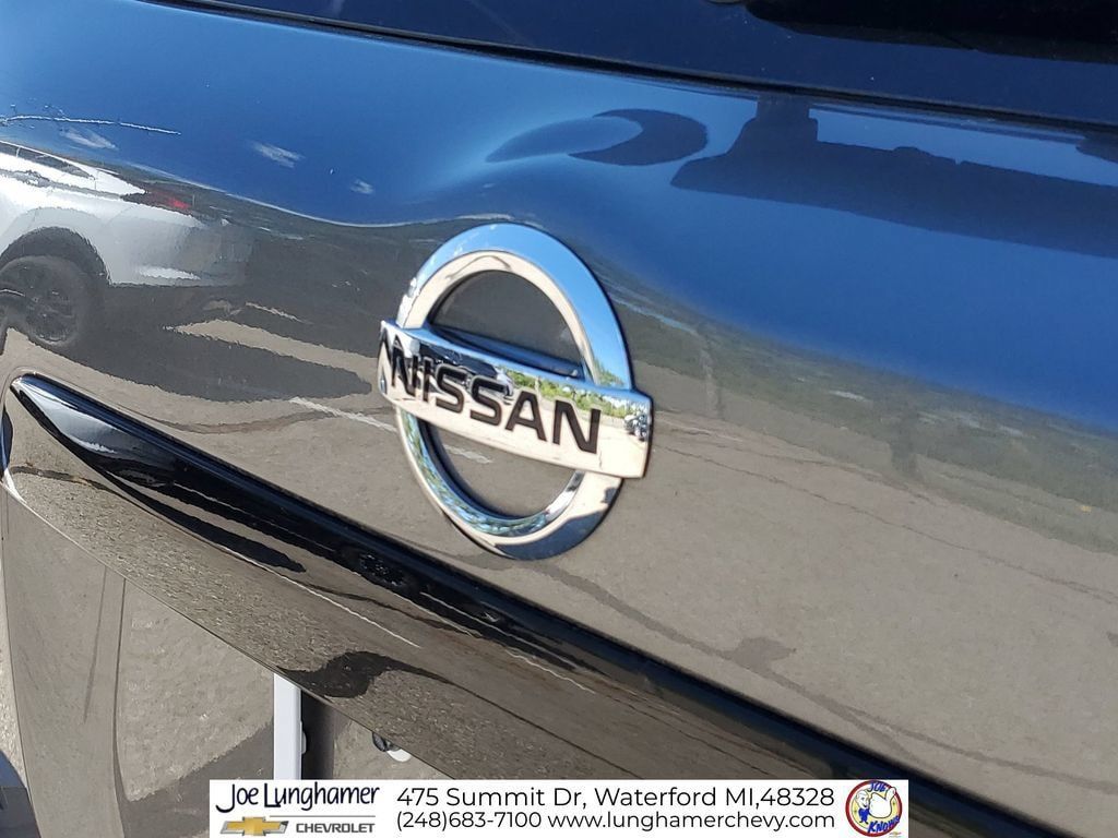 Used 2018 Nissan Pathfinder SL w/ Midnight Edition Package AWD/4WD image 32