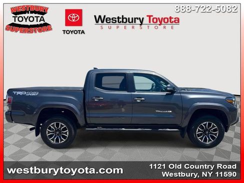 Used 2020 Toyota Tacoma TRD Sport w/ Technology Package AWD/4WD image 6