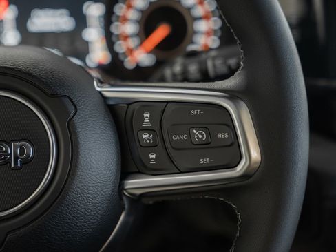 New 2026 Jeep Wrangler Unlimited Sahara AWD/4WD image 29
