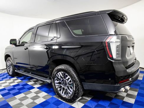 Used 2025 Chevrolet Tahoe Z71 w/ Comfort Package AWD/4WD image 6