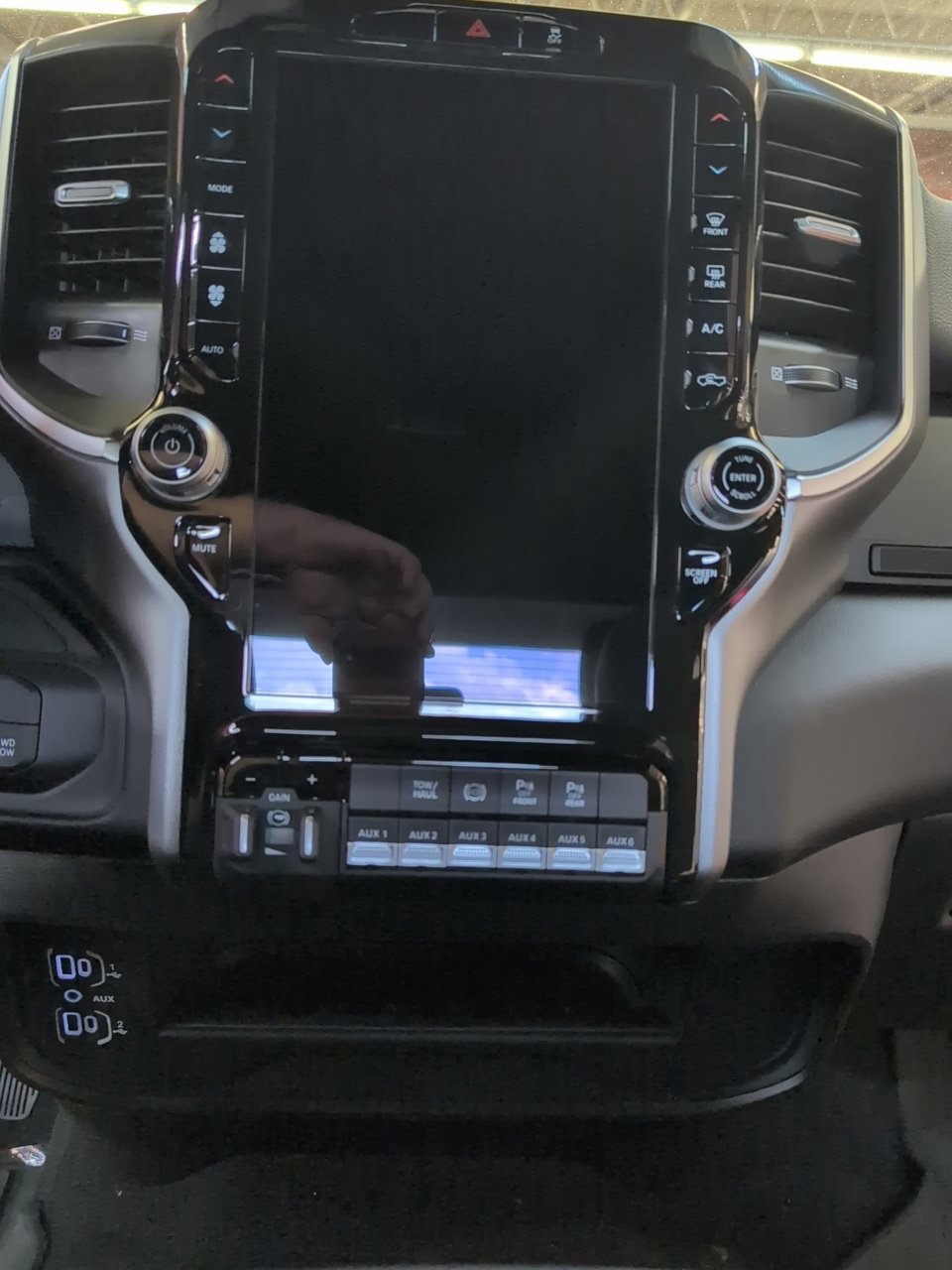 New 2027 RAM 3500 Big Horn AWD/4WD image 34