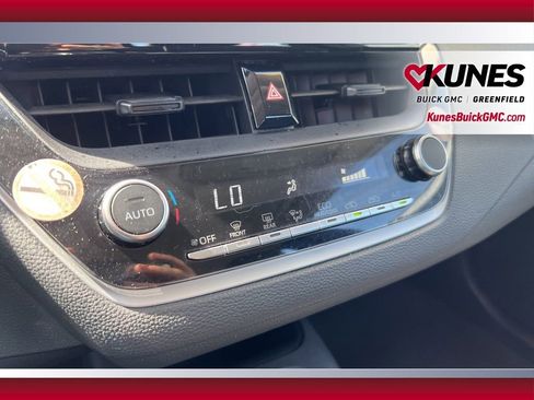 Used 2024 Toyota Corolla LE image 28