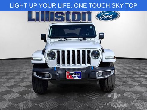 Used 2023 Jeep Wrangler Unlimited Sahara w/ Cold Weather Group AWD/4WD image 2