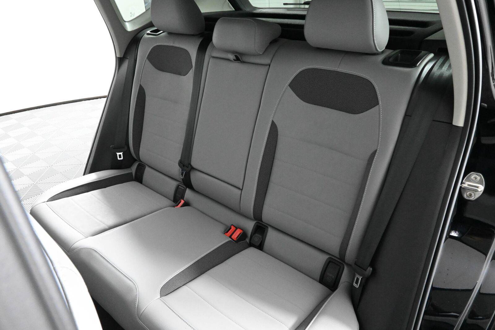 Certified 2023 Volkswagen Taos SE FWD image 13