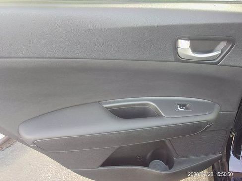 Used 2017 Kia Optima LX FWD image 15