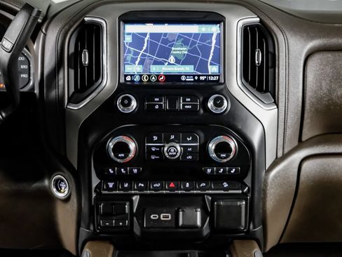 Used 2022 GMC Sierra 2500 Denali w/ Denali Ultimate Package AWD/4WD image 24