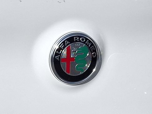 New 2025 Alfa Romeo Stelvio Sprint image 22