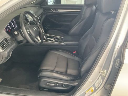 Used 2018 Honda Accord Sport image 3