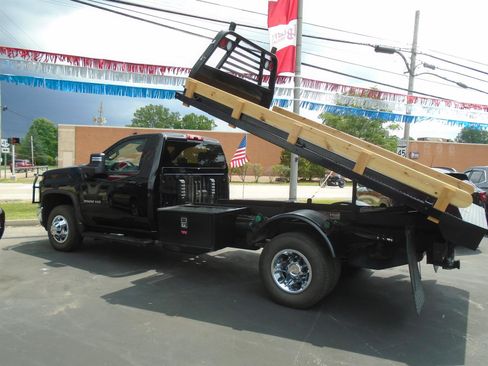 Used 2025 Chevrolet Silverado 3500 LT w/ Convenience Package AWD/4WD image 5
