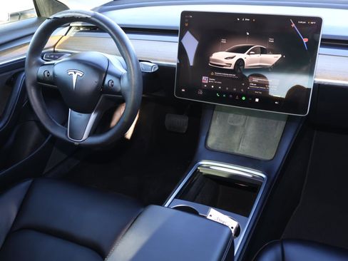 Used 2022 Tesla Model 3 Long Range image 8