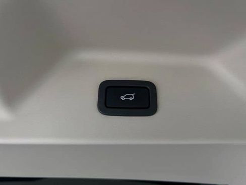 Used 2016 Land Rover Range Rover Supercharged AWD/4WD image 41