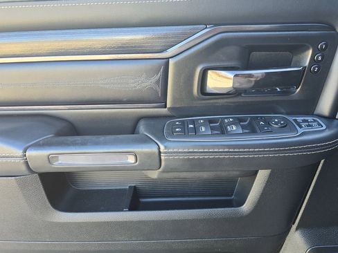 Used 2024 RAM 2500 Limited image 17