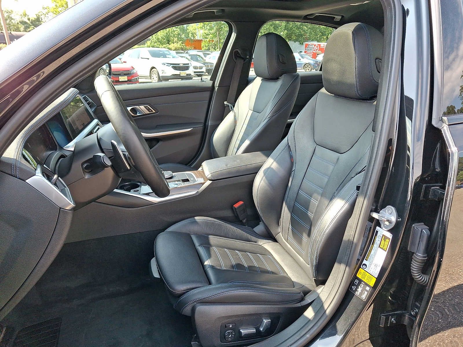 Used 2020 BMW 330i xDrive Sedan AWD/4WD image 10