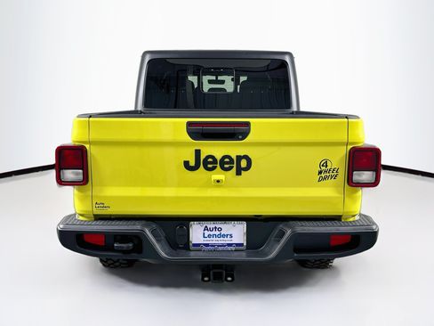 Used 2023 Jeep Gladiator Sport AWD/4WD image 6