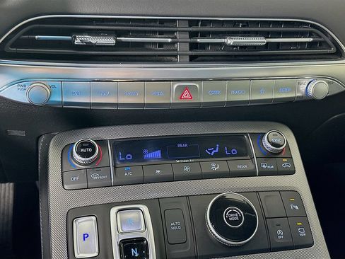 Used 2022 Hyundai Palisade Limited FWD image 16