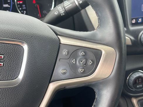 Used 2023 GMC Terrain Denali image 29