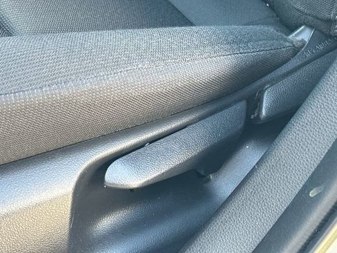 Used 2023 Toyota Corolla LE FWD image 15