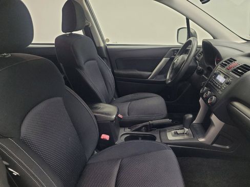 Used 2014 Subaru Forester 2.5i AWD/4WD image 21
