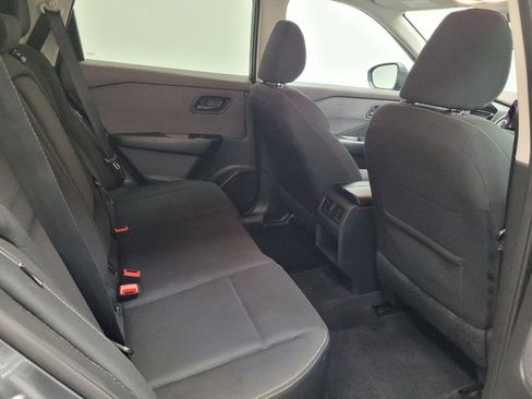 Used 2023 Nissan Rogue S image 19