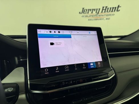 Used 2023 Jeep Compass Limited w/ Elite Group AWD/4WD image 18