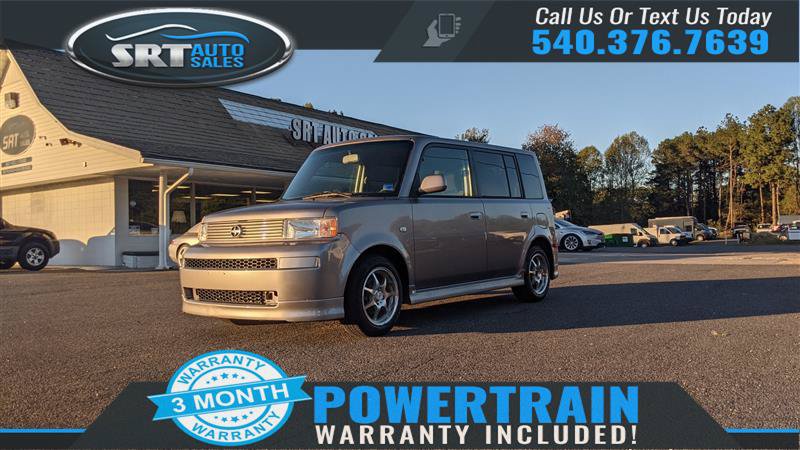 Used 2004 Scion xB FWD image 1