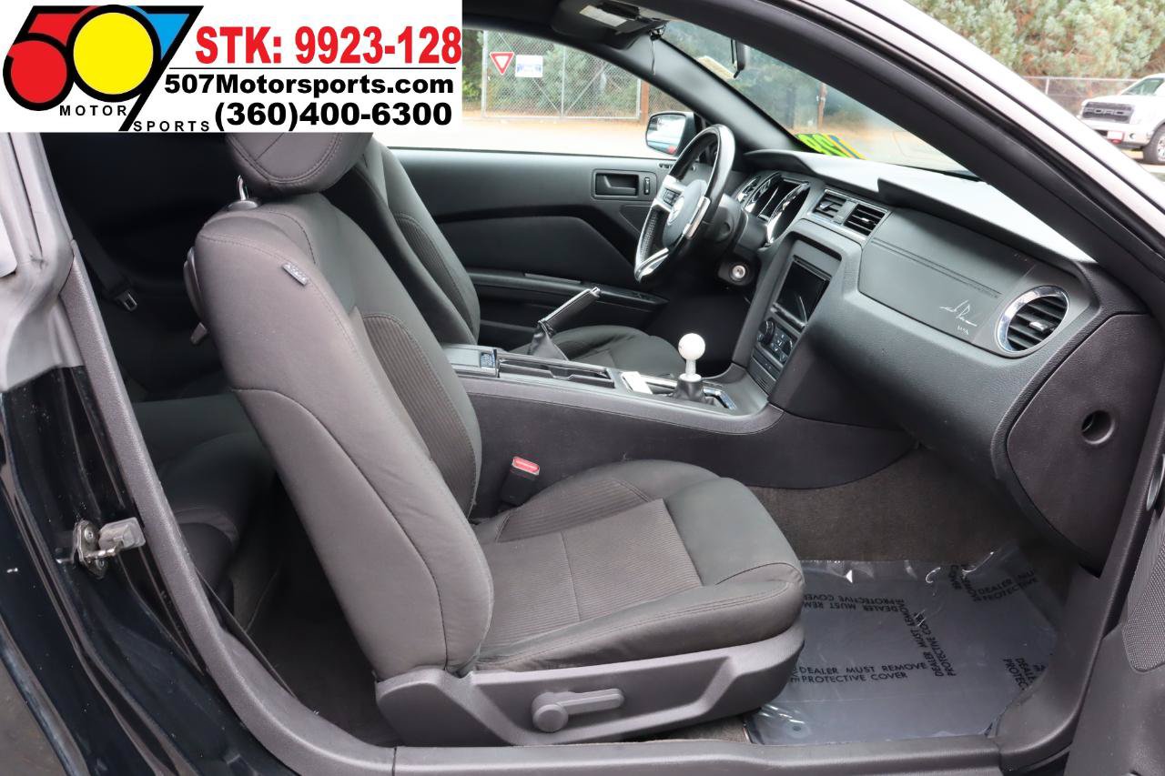 Used 2014 Ford Mustang Premium RWD image 15