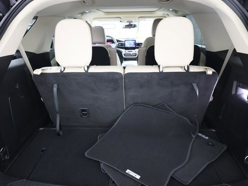 Used 2023 Ford Explorer XLT w/ Equipment Group 202A image 24