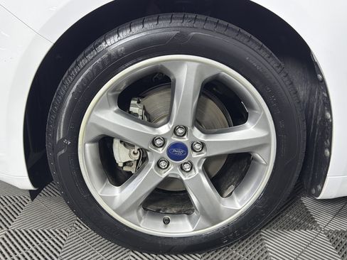 Used 2013 Ford Fusion SE FWD image 10