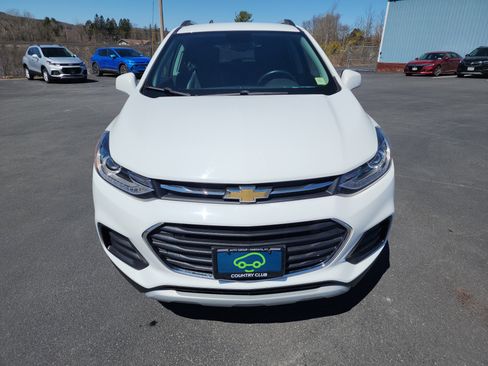 Certified 2019 Chevrolet Trax LT w/ LT Convenience Package image 3