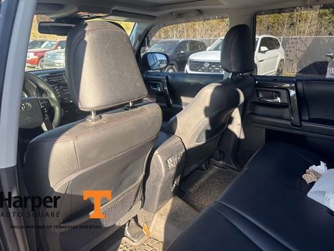 Used 2020 Toyota 4Runner TRD Off-Road Premium image 10