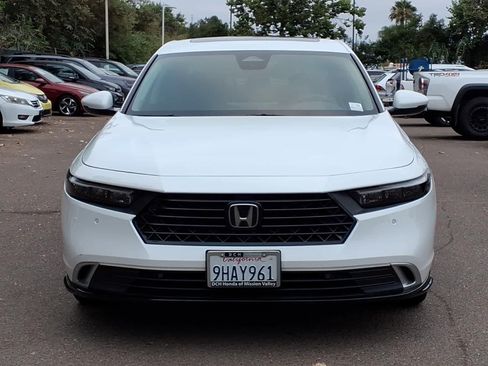 Used 2023 Honda Accord Touring image 2