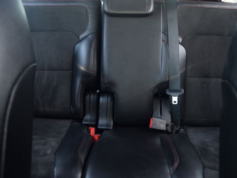 Used 2018 Ford Explorer XLT w/ Equipment Group 202A image 16