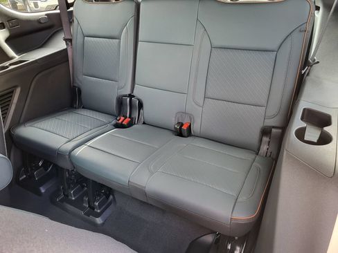 New 2026 GMC Yukon AT4 w/ AT4 Premium Package AWD/4WD image 11