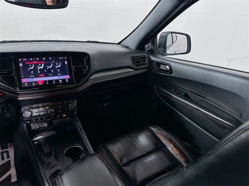Used 2023 Dodge Durango GT image 25