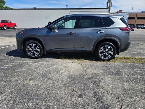 Used 2021 Nissan Rogue SV w/ Premium Package AWD/4WD image 5