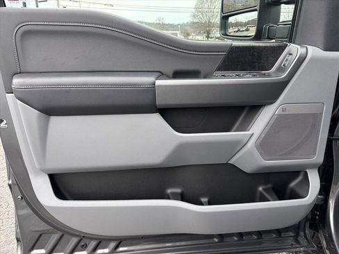 New 2026 Ford F250 XLT w/ XLT Premium Package image 8