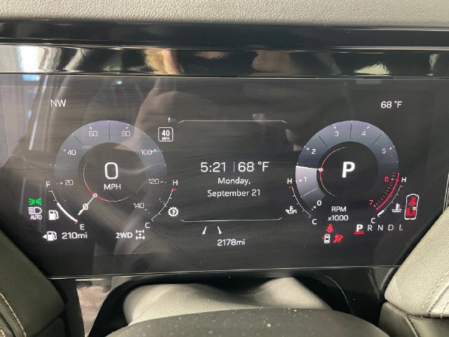 Certified 2026 GMC Yukon XL AT4 w/ AT4 Premium Package AWD/4WD image 5