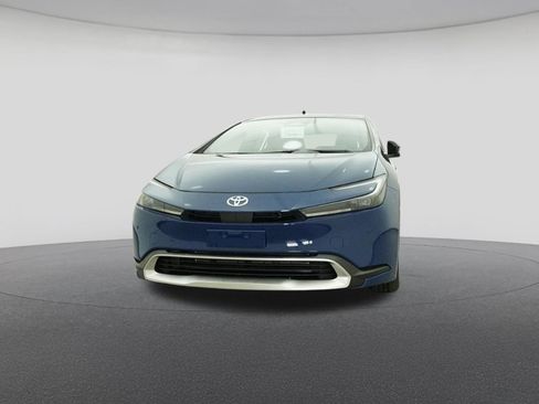 New 2026 Toyota Prius Plug-In Hybrid FWD image 31