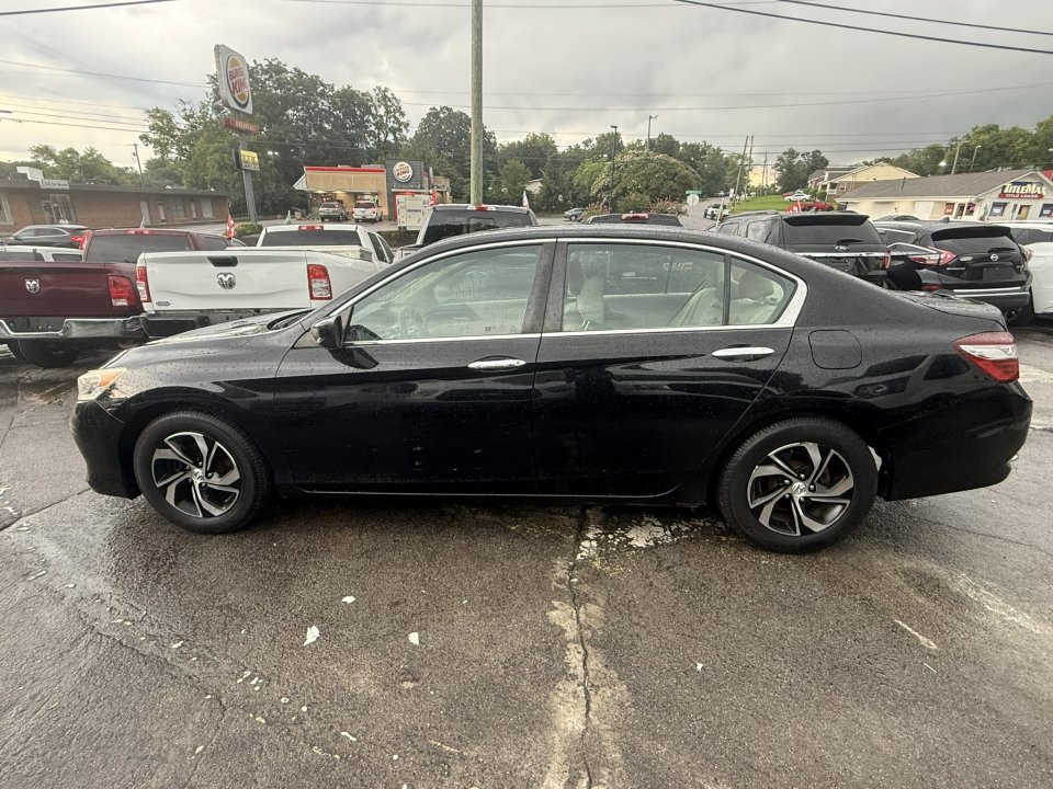 Used 2017 Honda Accord LX image 5