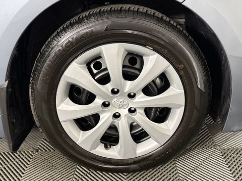 Used 2024 Toyota Corolla LE FWD image 29
