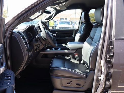 Used 2025 RAM 2500 Laramie w/ Sport Appearance Package image 12