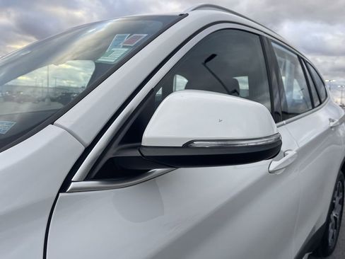 Used 2021 BMW X1 xDrive28i w/ Convenience Package image 11