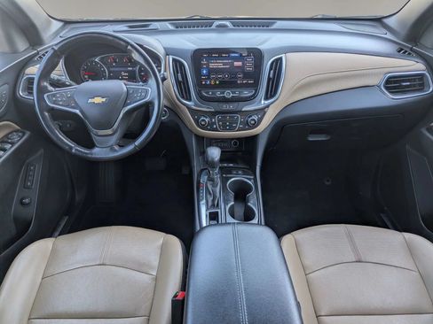 Used 2022 Chevrolet Equinox Premier AWD/4WD image 11