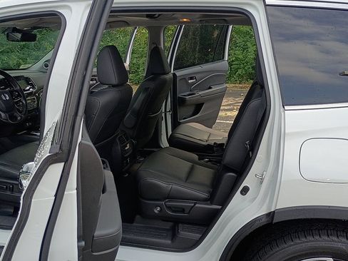 Used 2021 Honda Pilot Elite image 13