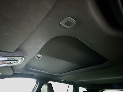 Used 2023 Jeep Grand Cherokee Altitude AWD/4WD image 26