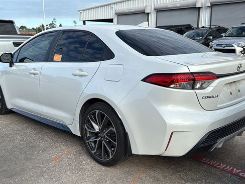 Used 2022 Toyota Corolla SE image 3
